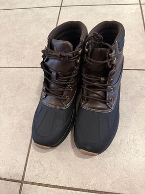 Reserved Men's Black and Brown Waterproof Lace-Up Boots